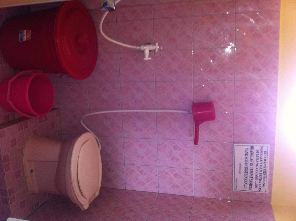 Hotel Adinda Parangtritis Rom bilde